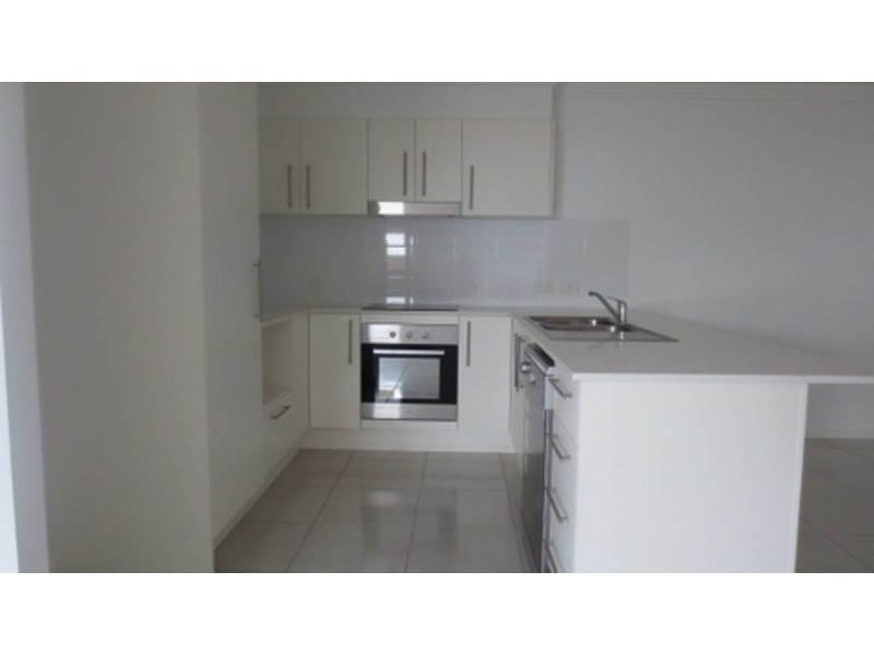 2/25 Dorretti Circuit, Upper Coomera QLD 4209