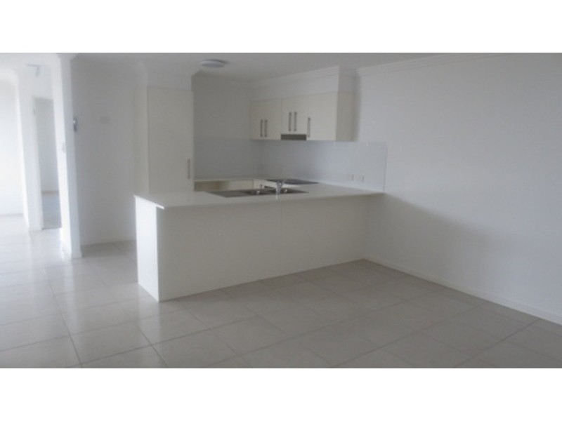 2/25 Dorretti Circuit, Upper Coomera QLD 4209