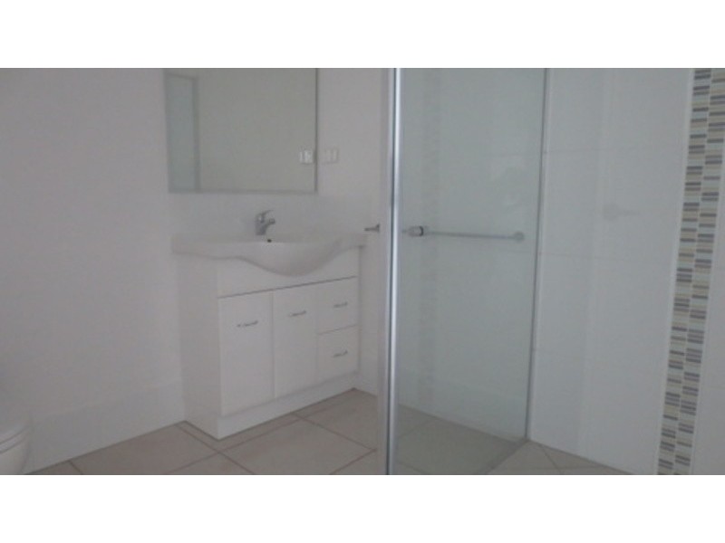 2/25 Dorretti Circuit, Upper Coomera QLD 4209