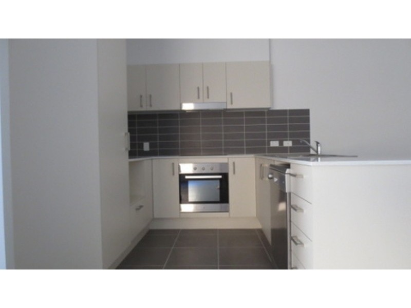 2/11 Dorretti Circuit, Upper Coomera QLD 4209