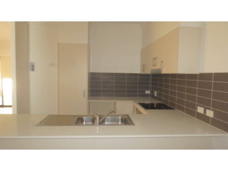 2/11 Dorretti Circuit, Upper Coomera QLD 4209