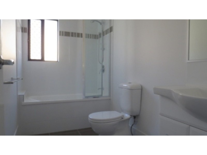 2/11 Dorretti Circuit, Upper Coomera QLD 4209