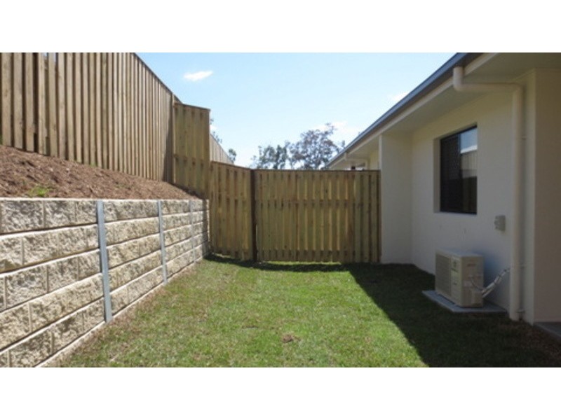 2/11 Dorretti Circuit, Upper Coomera QLD 4209