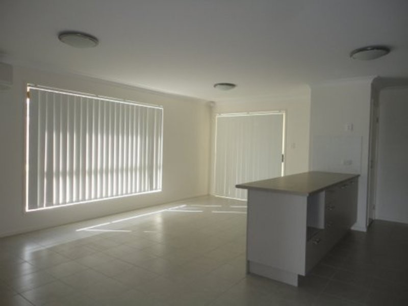 70 Mclachlan Circuit, Pimpama QLD 4209