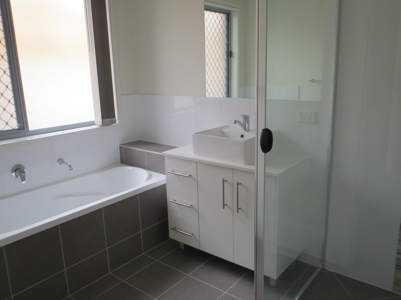 70  Edgeware Street, Pimpama QLD 4209