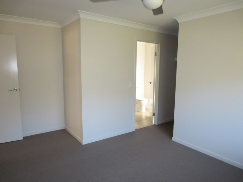 25 Conimbla Crescent, Waterford QLD 4133