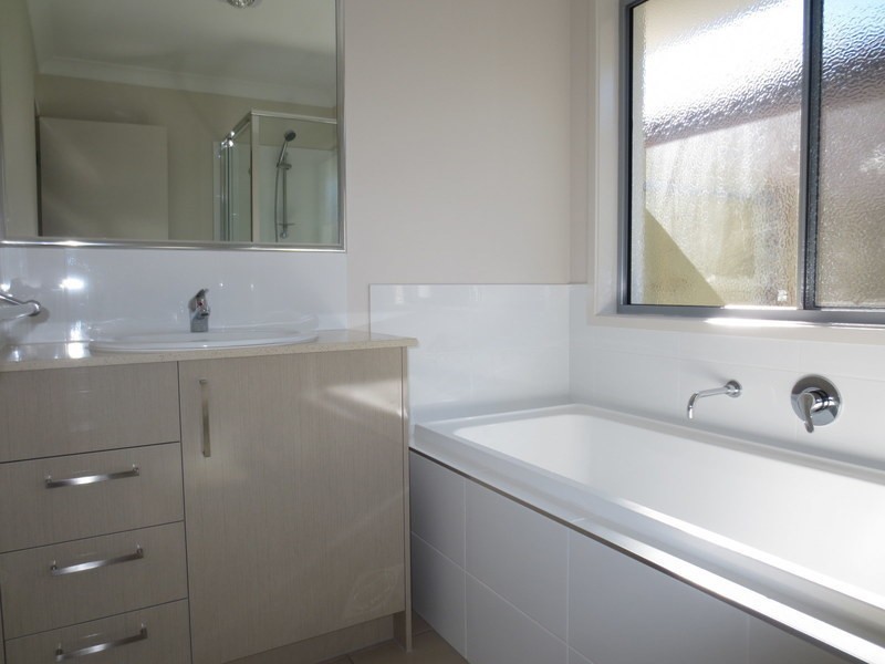 25 Conimbla Crescent, Waterford QLD 4133