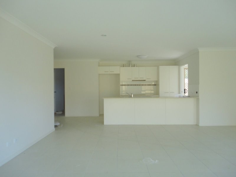 43 Winchester Crescent, Pimpama QLD 4209