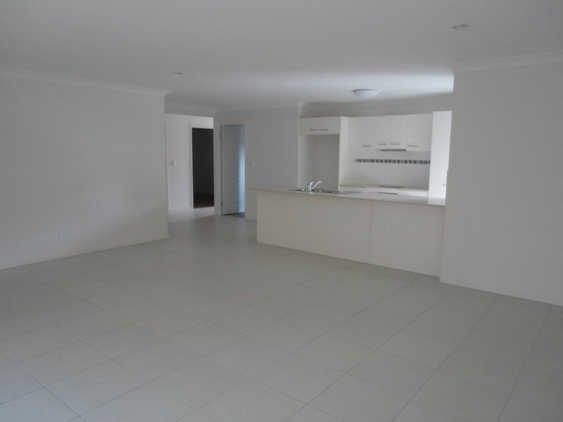 43 Winchester Crescent, Pimpama QLD 4209