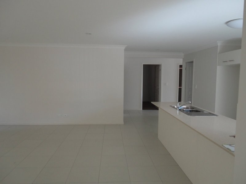 43 Winchester Crescent, Pimpama QLD 4209