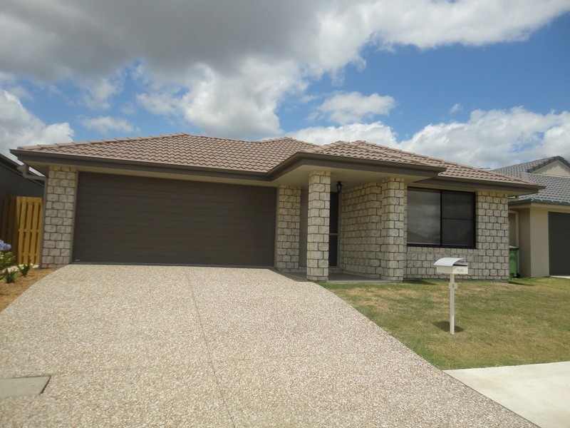 6 Merivale Avenue, Ormeau Hills QLD 4208