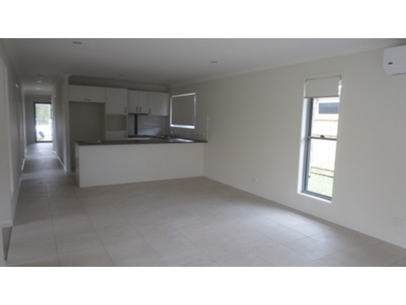 60  Dixon Drive, Pimpama QLD 4209