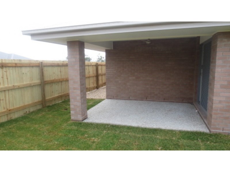 60  Dixon Drive, Pimpama QLD 4209