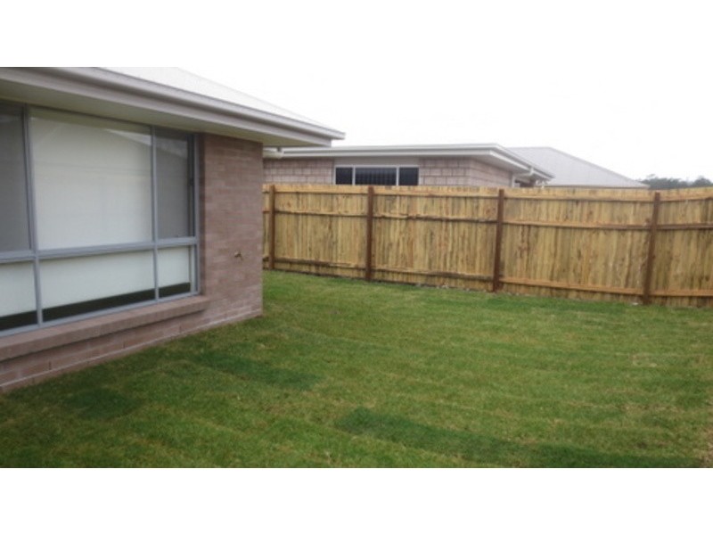 60  Dixon Drive, Pimpama QLD 4209