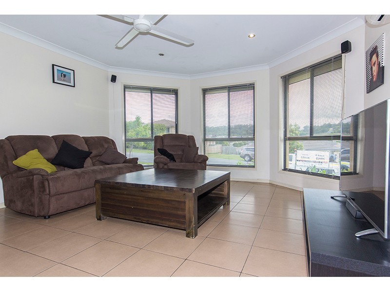 17 Bella Boulevard, Pimpama QLD 4209