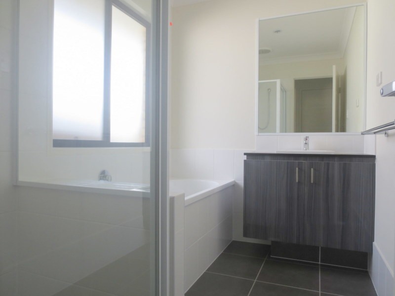 5  Hasemann Crescent, Upper Coomera QLD 4209