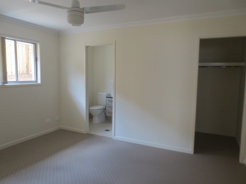 2/21 Arondel Circuit, Upper Coomera QLD 4209