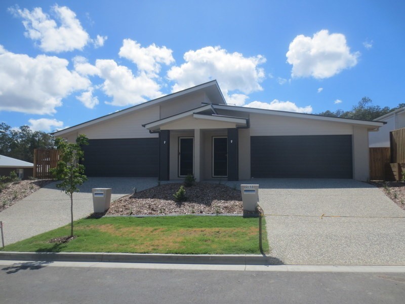 2/12 Dorretti Circuit, Upper Coomera QLD 4209