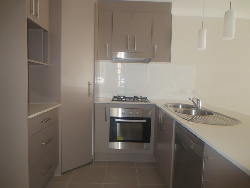 2/12 Dorretti Circuit, Upper Coomera QLD 4209