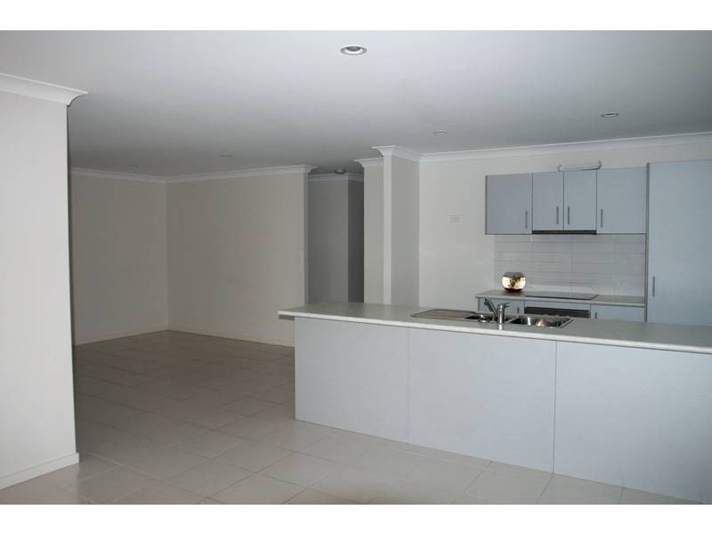 1/27 Filbert Street, Upper Coomera QLD 4209