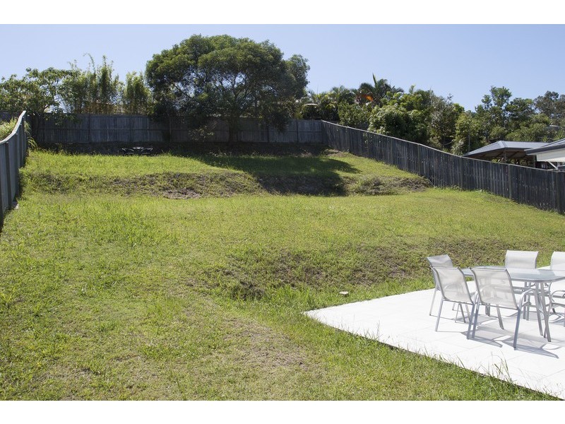 62 Hawkesbury Avenue, Pacific Pines QLD 4211