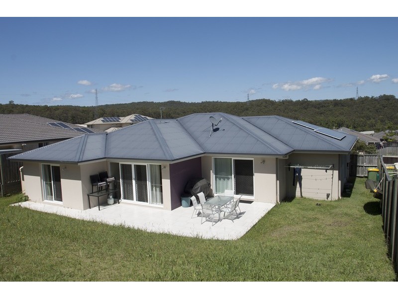 62 Hawkesbury Avenue, Pacific Pines QLD 4211