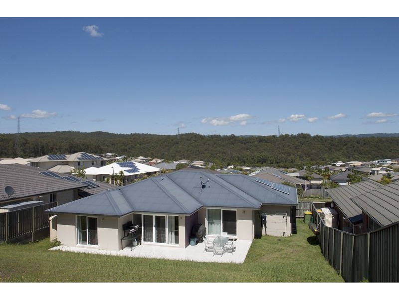 62 Hawkesbury Avenue, Pacific Pines QLD 4211