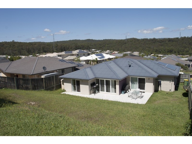 62 Hawkesbury Avenue, Pacific Pines QLD 4211