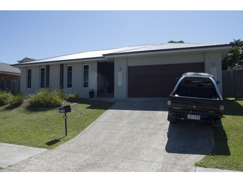 62 Hawkesbury Avenue, Pacific Pines QLD 4211