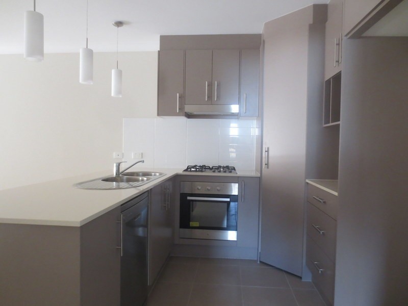 1/12 Dorretti Circuit, Upper Coomera QLD 4209