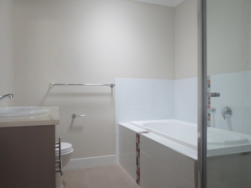 1/12 Dorretti Circuit, Upper Coomera QLD 4209