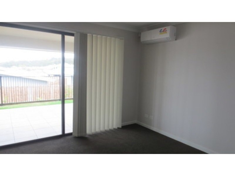 25 Gresswell Crescent, Upper Coomera QLD 4209