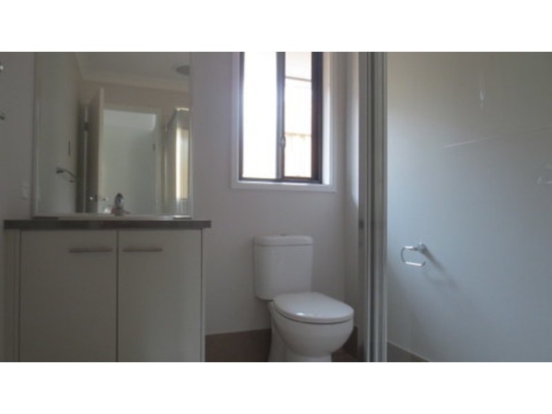 25 Gresswell Crescent, Upper Coomera QLD 4209