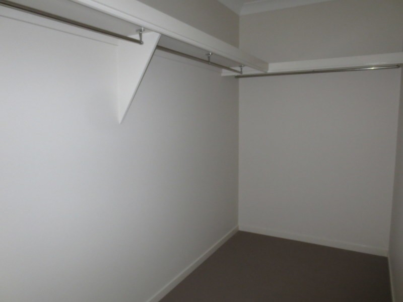 25 Conimbla Crescent, Waterford QLD 4133