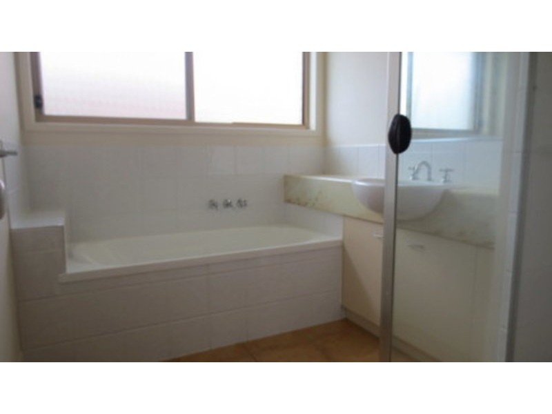 10 Goldcrest Drive, Upper Coomera QLD 4209