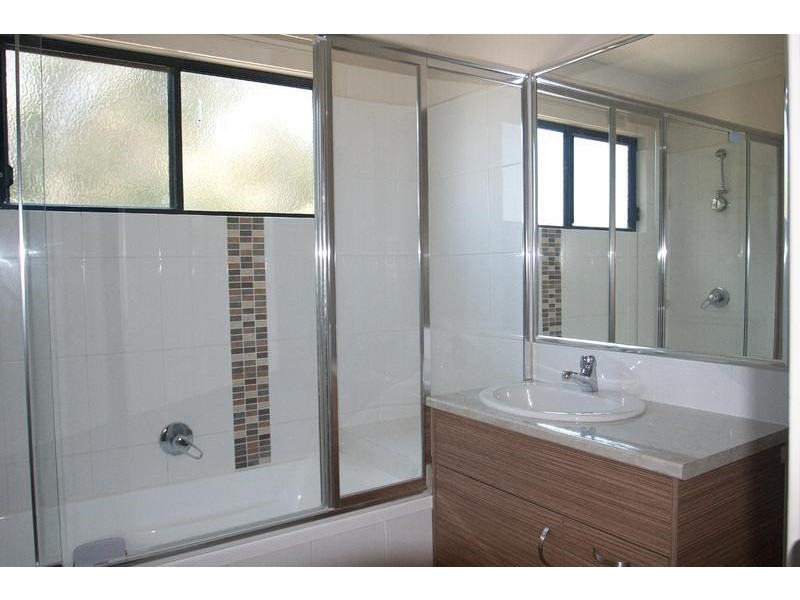 1/7 Dine Street, Upper Coomera QLD 4209