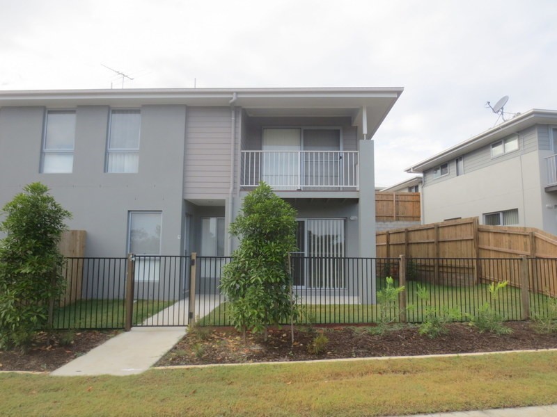 9/2 Kay Street, Pimpama QLD 4209