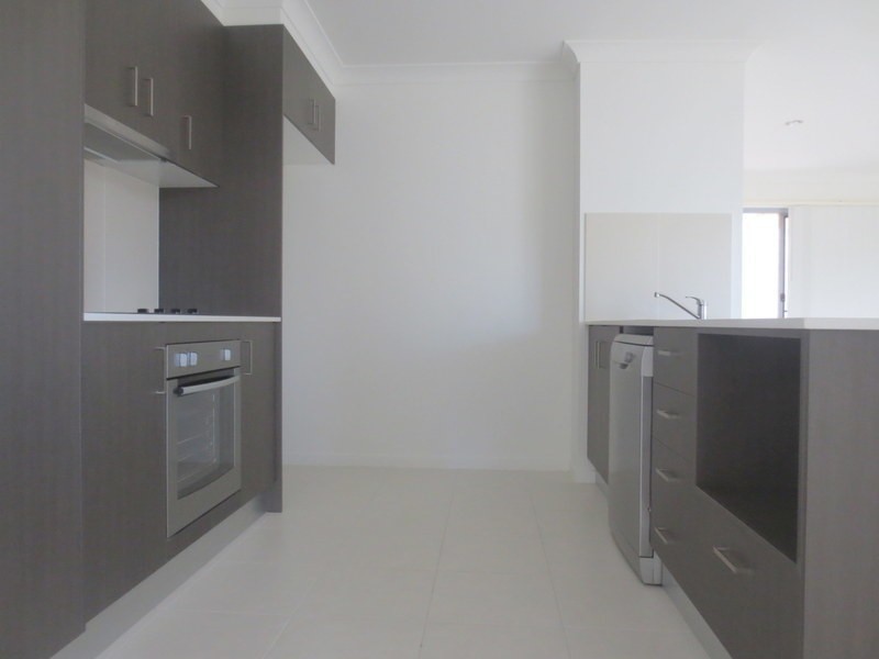 9/2 Kay Street, Pimpama QLD 4209