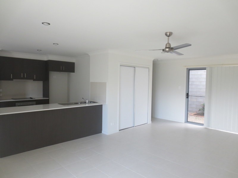 9/2 Kay Street, Pimpama QLD 4209