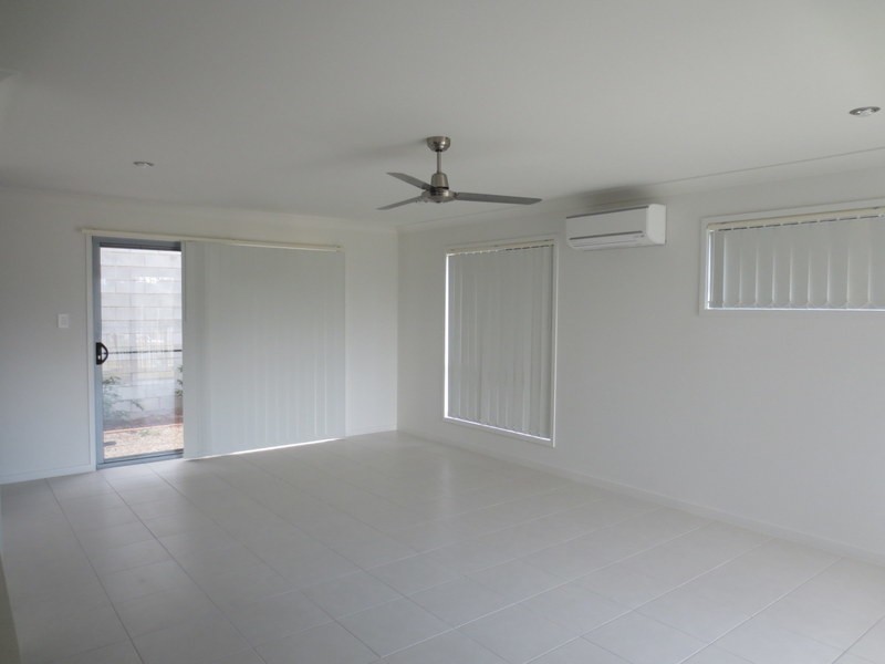 9/2 Kay Street, Pimpama QLD 4209