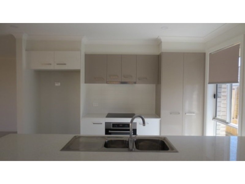 54 Cummings Circuit, Willow Vale QLD 4209