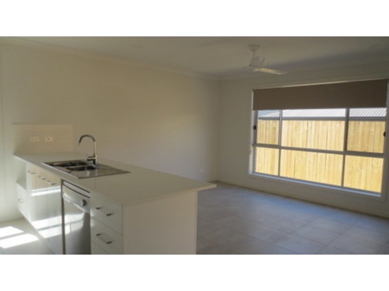54 Cummings Circuit, Willow Vale QLD 4209