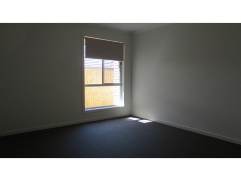 54 Cummings Circuit, Willow Vale QLD 4209