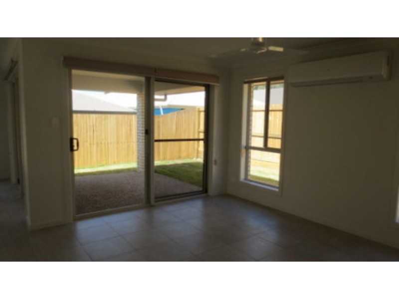 54 Cummings Circuit, Willow Vale QLD 4209