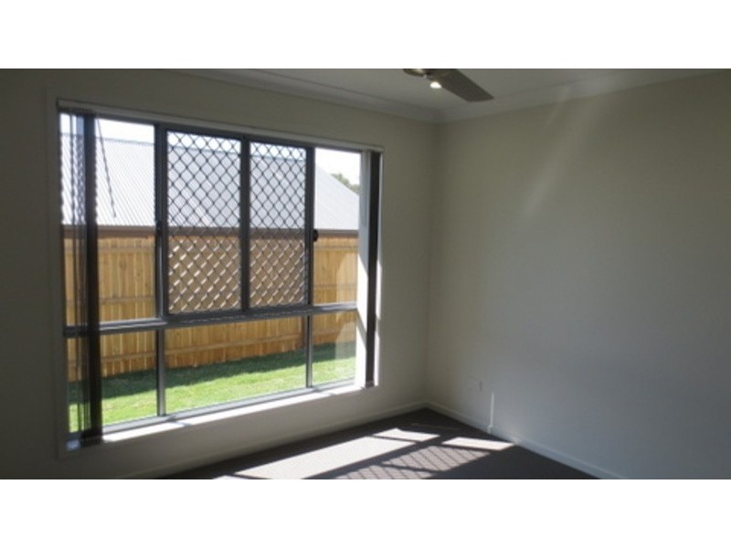 70 Edgeware Street, Pimpama QLD 4209