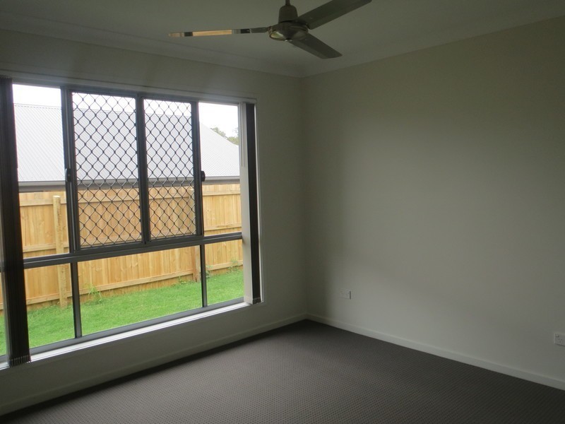 70 Edgeware Street, Pimpama QLD 4209