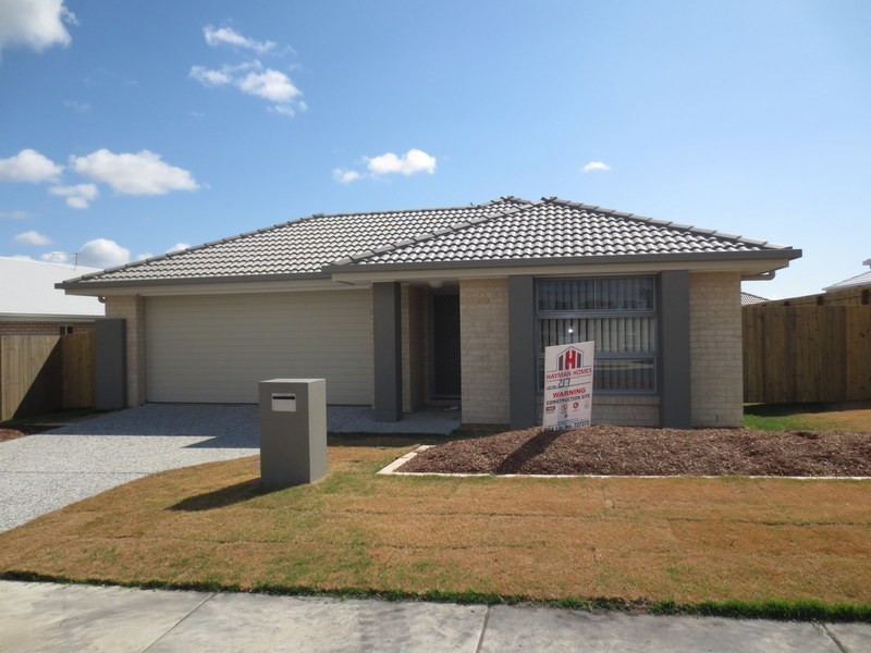 16 Charles Avenue, Pimpama QLD 4209