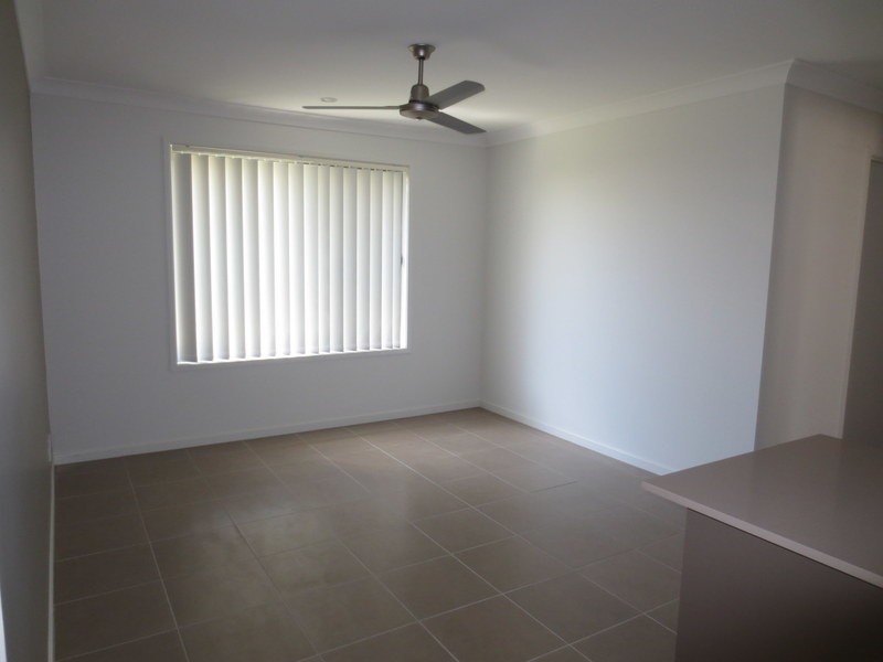 16 Charles Avenue, Pimpama QLD 4209