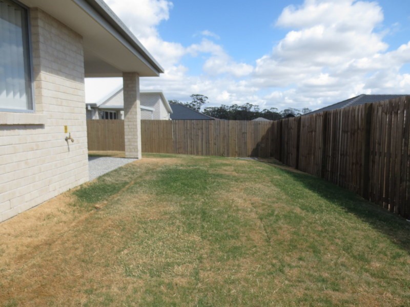 16 Charles Avenue, Pimpama QLD 4209