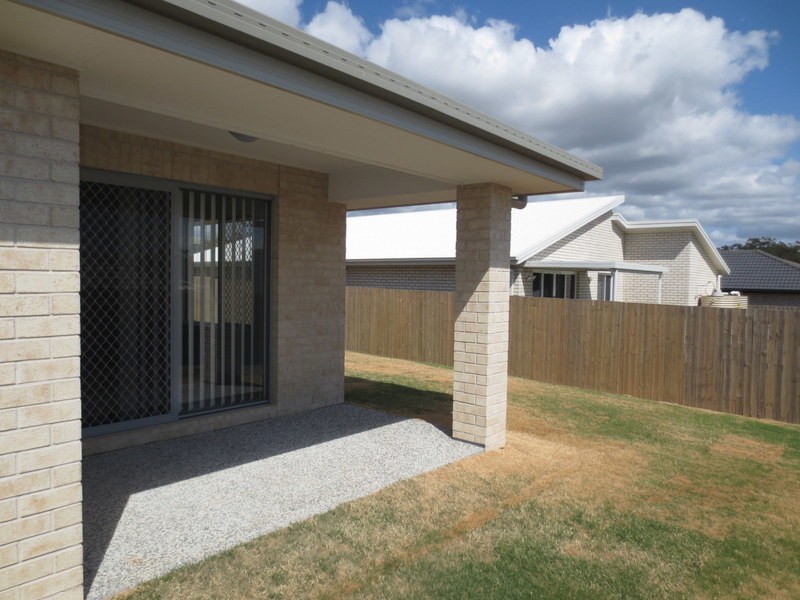 16 Charles Avenue, Pimpama QLD 4209